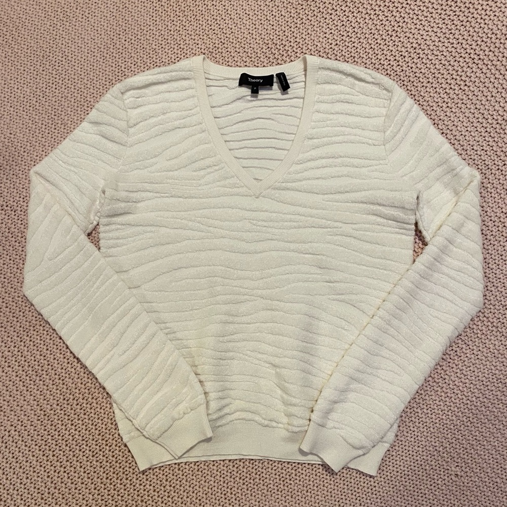 ✰ theory zebra plush ivory wool blend v neck sweater ✰